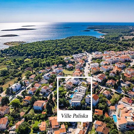 Vila Paliska Pula Bagian luar foto